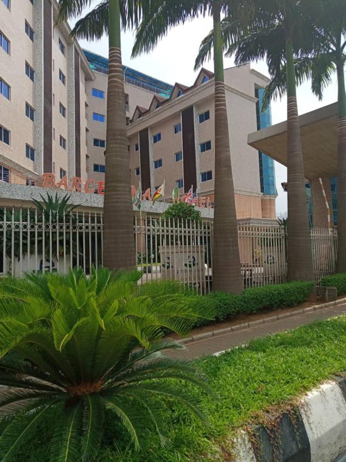 Barcelona Hotels, Abuja Mobushipe Exterior foto