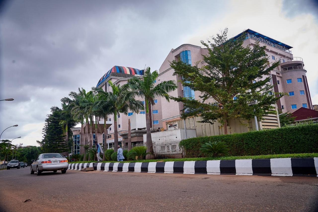 Barcelona Hotels, Abuja Mobushipe Exterior foto